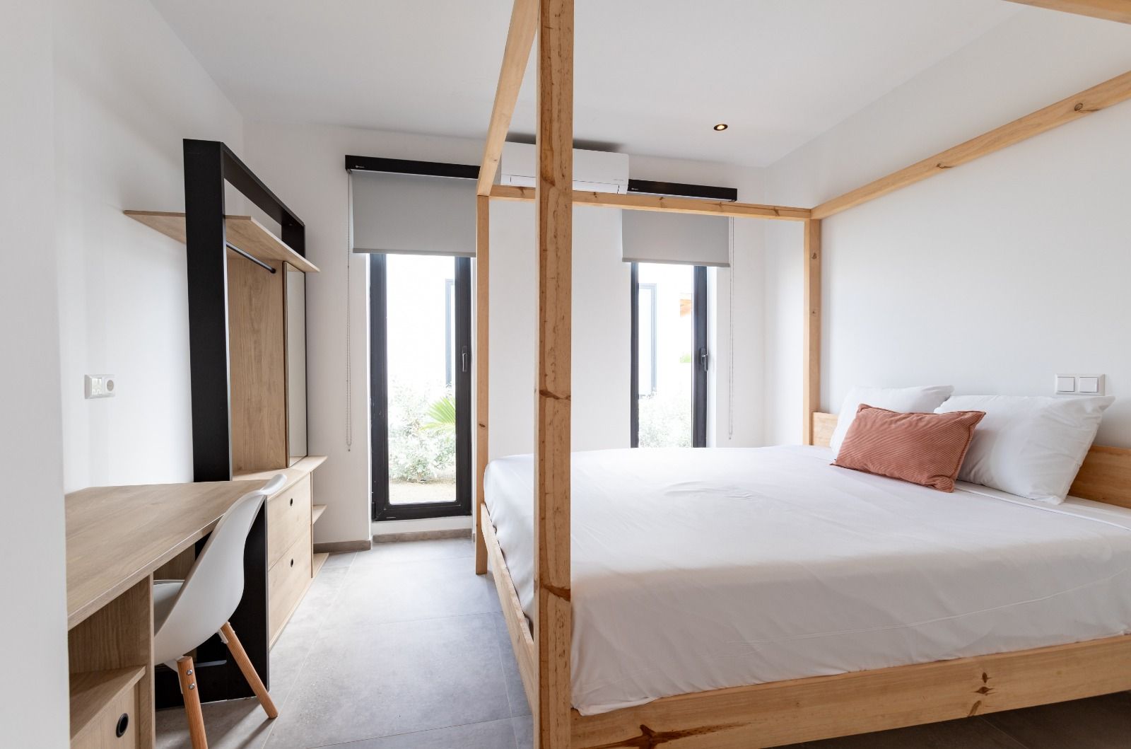 Lichte slaapkamer met eigen sfeer